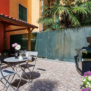 Appartamento Nye Milan-fiera Life-de Montel Terme-san Siro-ippodromo-allianz Cloud-cozy Flat With Big Terrace Barbecue, Milano
